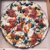 Das Foto wurde bei Pizza Letná von Adley am 2/20/2021 aufgenommen