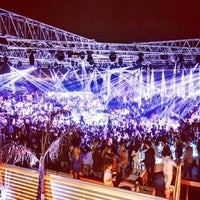 تعليقات حول White Dubai د بي الإمارات العربية المتحدة