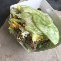 Das Foto wurde bei BurgerFi von BobbieLynn_10 am 9/14/2018 aufgenommen