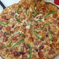 Foto diambil di Pizzería &amp;quot;Pizza Y Corre&amp;quot; oleh Cesia A. pada 5/29/2014