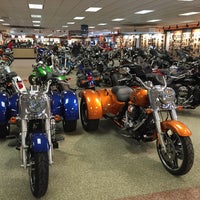 รูปภาพถ่ายที่ Harley-Davidson of Southampton โดย Neal E. เมื่อ 2/27/2015