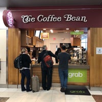 Снимок сделан в The Coffee Bean &amp;amp; Tea Leaf пользователем Neal E. 11/8/2018