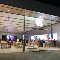Photo taken at Apple Eton by Neal E. on 9/17/2019