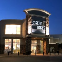 Foto tirada no(a) Great Lakes Mall por Neal E. em 9/18/2019
