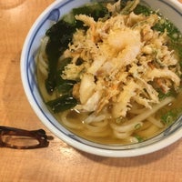 Photo taken at 本場手打うどん 福楽 by からあげ こ. on 9/10/2016