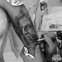 Foto scattata a Custom Tattoo - Antalya da Custom T. il 8/11/2015