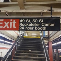 Photo taken at MTA Subway - 47th-50th St/Rockefeller Center (B/D/F/M) by Chris L. on 4/26/2023
