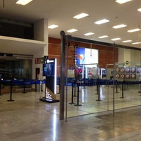 Foto diambil di Aeropuerto Internacional Benito Juárez Ciudad de México (MEX) oleh leOnela pada 8/9/2017