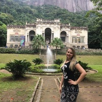 Photo taken at Chafariz Parque Lage by Alice L. on 6/5/2018