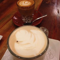 Das Foto wurde bei Gelato Bar &amp;amp; Espresso Caffe von Ling L. am 12/13/2014 aufgenommen