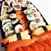Das Foto wurde bei Japan&#39;s Sushi von Roberto S. am 12/7/2013 aufgenommen