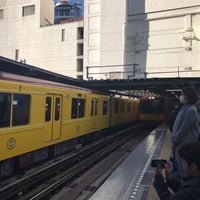 Photo taken at 東京メトロ銀座線 渋谷駅 2番線ホーム by YDO on 12/27/2019