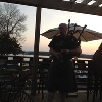 Foto tomada en The Lakeside Supper Club &amp;amp; Lounge  por Brian Q. el 3/17/2012