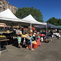 Photo taken at Four Mile Run Farmers and Artisans Market by Kevin B. on 9/2/2018