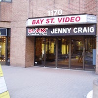Das Foto wurde bei Bay Street Video von Bay Street Video am 7/16/2013 aufgenommen