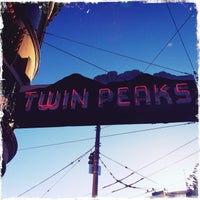 Foto tirada no(a) Twin Peaks Tavern por M em 1/30/2015