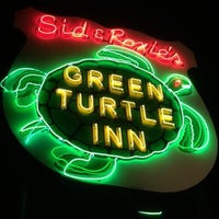 Das Foto wurde bei Green Turtle Inn von M am 1/2/2016 aufgenommen