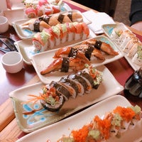 Photo prise au Kobe Japanese Steak House &amp;amp; Oku&amp;#39;s Sushi Bar par Taisiia I. le12/22/2017