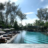 Foto tomada en Baba Beach Club Phuket Luxury Hotel  por Mild el 10/30/2020