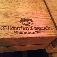 Photo taken at Gloria Jean`s Coffees by Ildeş Ü. on 1/30/2015