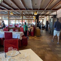 Photo taken at Restaurante panorámico La Postal by Alex G. on 8/17/2021