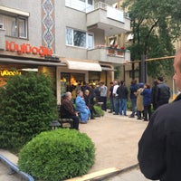 Photo taken at Tüylüoğlu Kardeşler Ekmek &amp;amp;  Pasta by Fuat Ç. on 5/29/2017