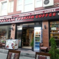 Photo taken at Kakulem Nargile Cafe by Gürsel B. on 7/19/2013