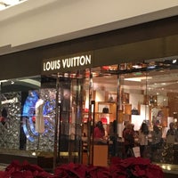 Photo taken at Louis Vuitton by Ires on 12/17/2015