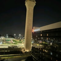 Foto tirada no(a) Marriott Newark Liberty International Airport por ERIC em 7/8/2022