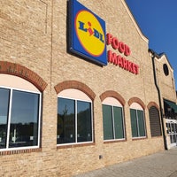 Photo taken at Lidl by ERIC on 7/23/2020