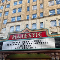 Снимок сделан в The Majestic Theatre пользователем Leah 1/6/2024
