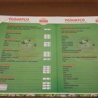 Das Foto wurde bei Gurme Yoğurtçu Süt ve Süt Ürünleri von Berk S. am 12/7/2014 aufgenommen