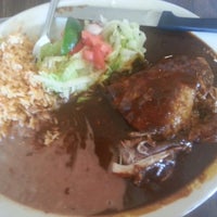 Снимок сделан в Margarita&amp;#39;s Mexican Restaurant пользователем Tavie L. 8/20/2013