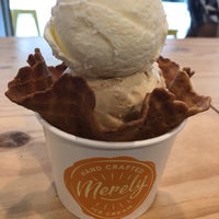 11/13/2020 tarihinde Kang Wei S.ziyaretçi tarafından Merely Ice Cream'de çekilen fotoğraf