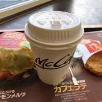 Photo taken at McDonald&amp;#39;s by 翁庵 on 11/21/2018