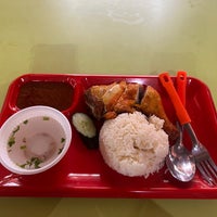Photo taken at Geylang Serai Market &amp;amp; Food Centre by Linn Isabelle on 12/16/2022