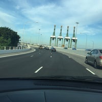 Photo taken at Marina Coastal Expressway (MCE) by Linn Isabelle on 9/2/2016
