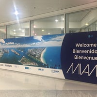 2/5/2017 tarihinde Ayşegül G.ziyaretçi tarafından Miami Uluslararası Havalimanı (MIA)'de çekilen fotoğraf