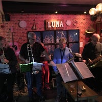 Das Foto wurde bei Luna The Home Of Live music von Nick H. am 10/13/2019 aufgenommen