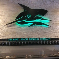 Das Foto wurde bei Atlantic Beach Brewing Company von Robbie C. am 8/1/2019 aufgenommen