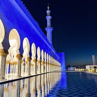 Photo taken at Sheikh Zayed Grand Mosque by 𝔍𝖆𝖘𝖘𝖊𝖒 . on 12/30/2022