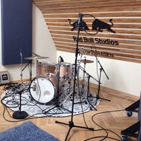 รูปภาพถ่ายที่ Red Bull Studios Copenhagen โดย Tatiana เมื่อ 4/22/2014
