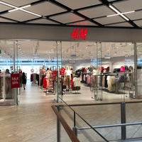 program h&m sun plaza