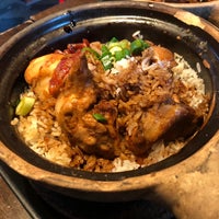 Photo taken at Heun Kee Claypot Chicken Rice by NeMeSiS on 12/29/2018
