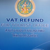 Photo taken at VAT Refund for Tourist Office - Don Mueang International Airport by NeMeSiS on 6/9/2015