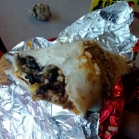 8/23/2013에 Matt B.님이 Hot Head Burritos에서 찍은 사진