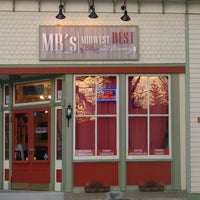 Photo taken at Midwest Best BBQ and Creamery by Shan W. on 7/20/2013