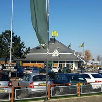 รูปภาพถ่ายที่ McDonald&amp;#39;s โดย Ronald เมื่อ 2/14/2017