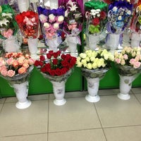 Сколковская цветы 24. Цветы на улице. Цветы екатеринбург. Цветы 24 екатеринбург. Цветы 24 екатеринбург.