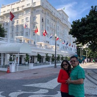 Photo taken at Calçadão de Copacabana by Benedito Malaquias d. on 8/4/2018